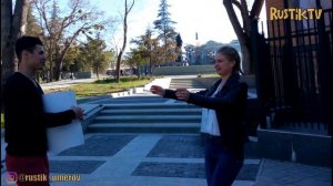 ПРАНК - ОБНИМАШКИ. ПОПРОШАЙКА / СОЦИАЛЬНЫЙ ЭКСПЕРИМЕНТ / FREE HUGS PRANK