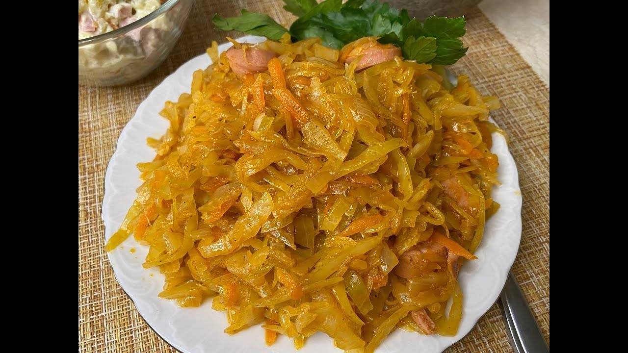 ВКУСНАЯ И СОЧНАЯ ТУШЕНАЯ КАПУСТА / МОЙ СПОСОБ ПРИГОТОВЛЕНИЯ / Всё очень легко и просто! 🥬🍲