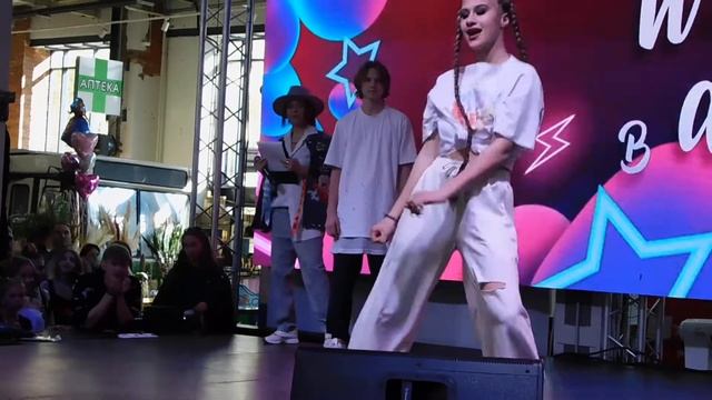 ФУДМОЛЛ ДЕПО - Концерт DANCE BATTLE - Продюсерский Центр ЭКОЛЬ - Танцевальный батл - Тося и Влад смотреть онлайн