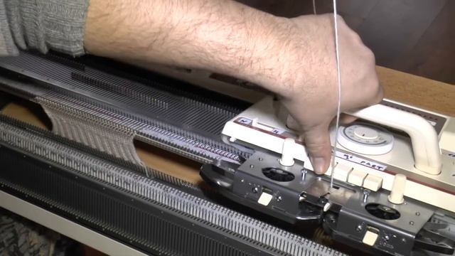 Уроки вязания на машине Brother KH940-840 смотреть онлайн