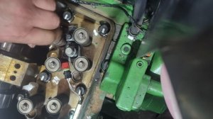 Как поменять колпачок форсунки ни дизеле 13.5 л джен дир