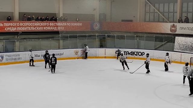 Трактор 10 - Белые медведи 09 (город) 19.10.2022 смотреть онлайн