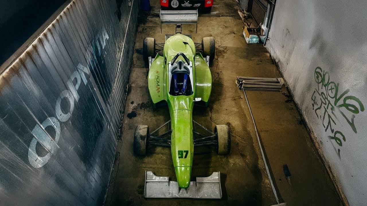 Заброшенный БОЛИД ФОРМУЛЫ! Самая безумная покупка…🏎