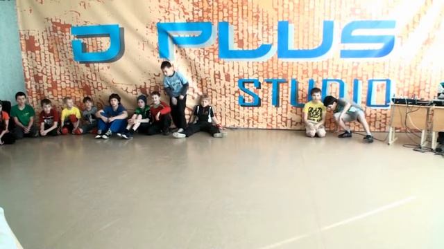 Baby(11-13), 1 круг на hip-hop marapfon break-dance battle 26.02.2012 смотреть онлайн