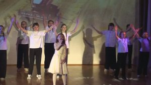Песня "Беларусь чароўная" на белорусском языке на школьном концерте.