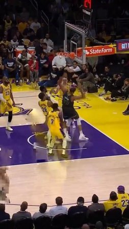 HUGE PUTBACK SLAM by Gobert!