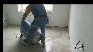 Наливной пол. Выравниваю стяжку под укладку напольных покрытий.