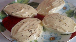 Яйца с майонезом