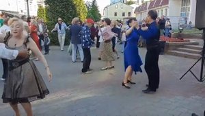 ТАНЦЫ на улице Советской в Бресте 👍👋 Блюз
