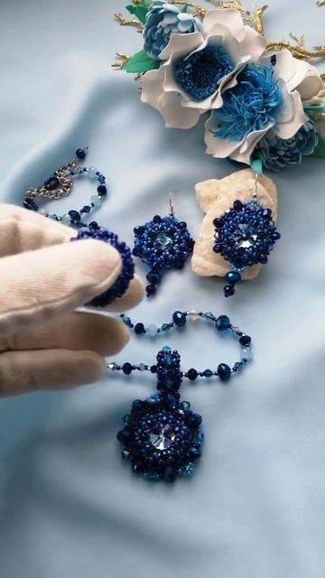 Ручная работа. Austrian Crystal Jewelry Set. Three-Piece Necklace Earrings and Ring Set