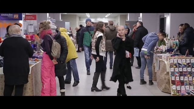 Интересная ярмарка в  бизнес-центре "Смольная 24"