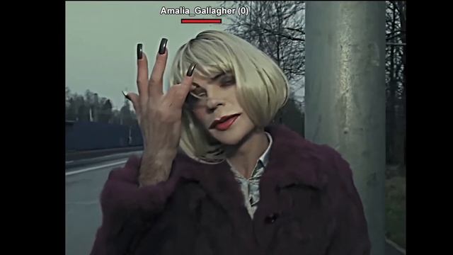 Леонардо Дорадо вылавливает путан на улице.