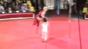 Эквилибр  на воздушной переходной лестнице Виктора Плыкина