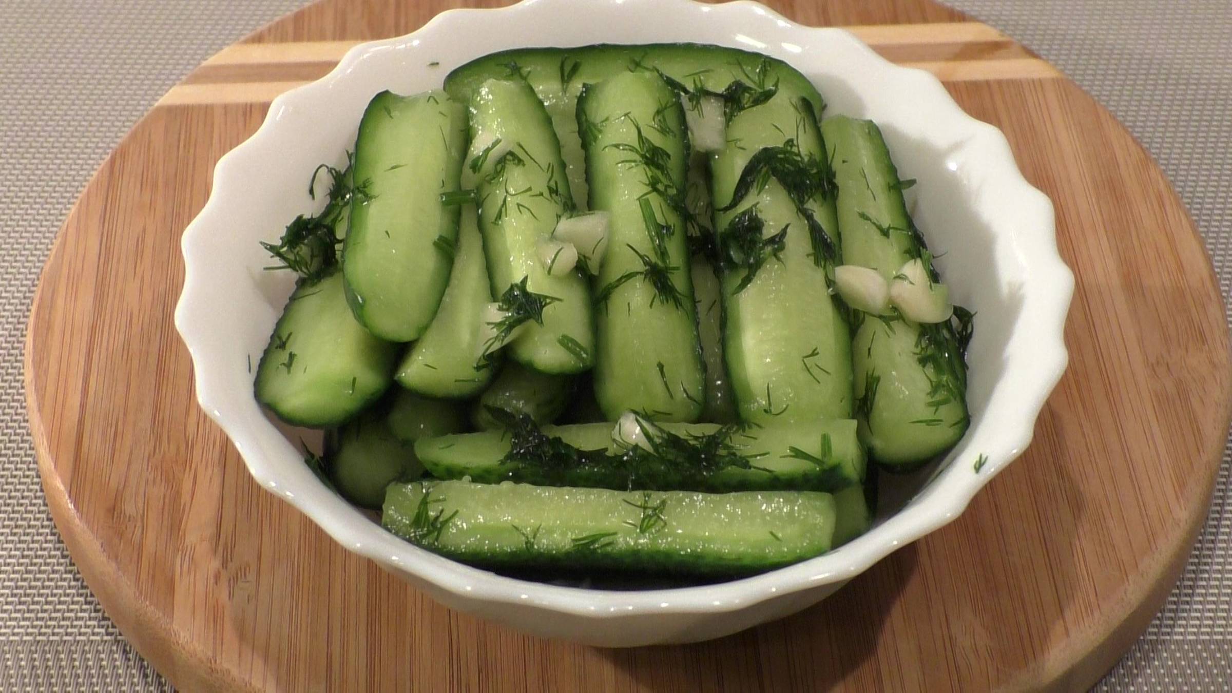 Обалденные малосольные огурчики по рецепту невестки смотреть онлайн