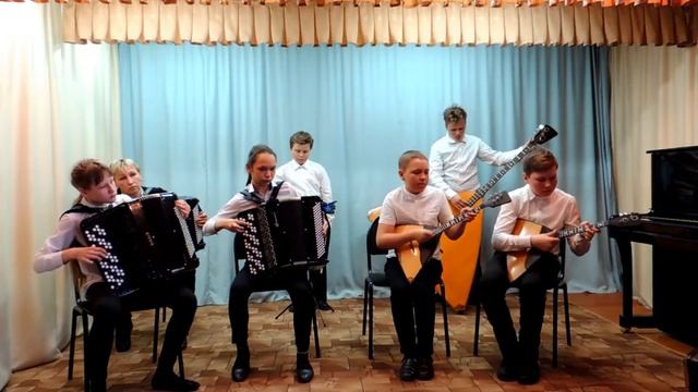 Ансамбль народных инструментов «Калинка», В. Баканов «Осенняя песня» смотреть онлайн