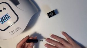 Дизайн с мягкими стикерами со стразиками. Любительские ногти.