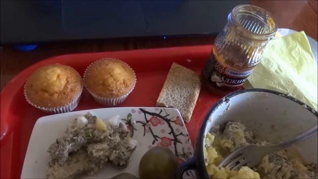 COLLAB WITH МОЯ ИГРА-LIVER WITH SOUR CREAM, MASHED POTATOES, SALTED TOMATOES & FRUIT (EATING SHOW)