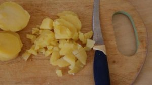 Окрошка с ветчиной на минералке