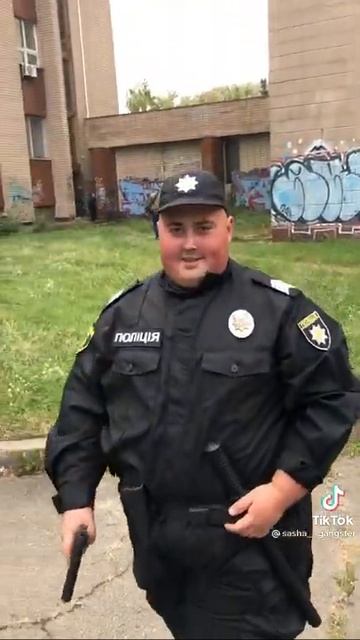 прикол толстый момон смотреть онлайн