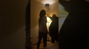 Стас Барецкий БЬЁТ ПОЩЁЧИНЫ ДЕВУШКЕ