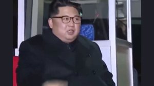 Ким Чен Ын и автобус - Kim Jong-un in the bus