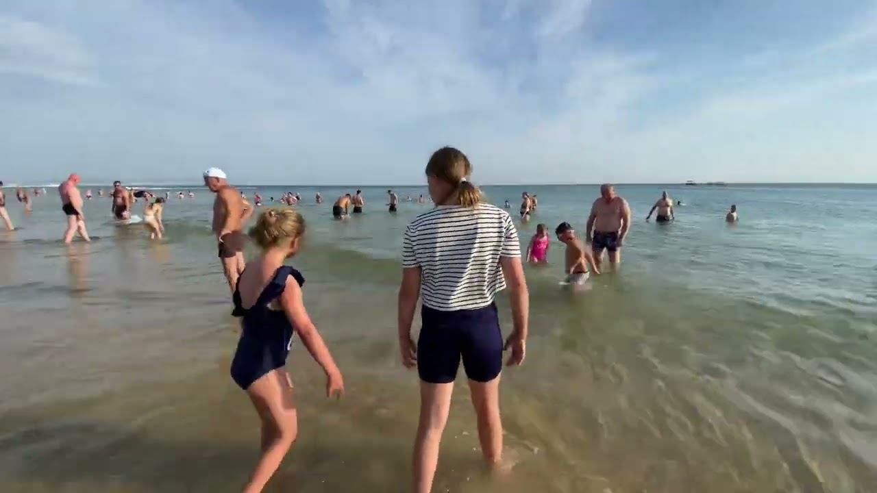 Пляж Венера п.Витязево (Анапа) /сегодня чистое, но холодное море смотреть онлайн