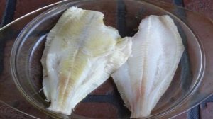 Камбала запеченная с лимоном и розмарином