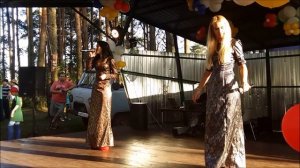 Арт-группа "Малина" на праздничном концерте, Крупп.