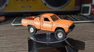 Toyota Hilux yonezawa diapet 1:43