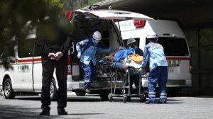 Японскому водителю «всё опротивело», и он решил наехать на группу школьников