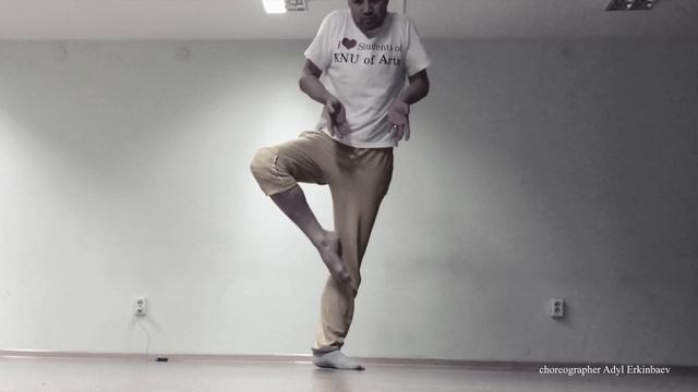 Адыл Эркинбаев  хореограф  ASTCITYBALLET 05.11.2019. Contemporary improvisation