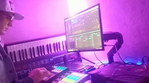 "Living on video. Pakito - Synthwave intro version" 🎹