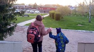 Про огород,грунтовые воды,про болото в котором живём.Встретили Вероничка.
