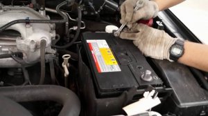 Замена аккумулятора Mitsubishi Pajero 1 - 4