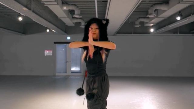 1M Lee Youngi - My cat смотреть онлайн