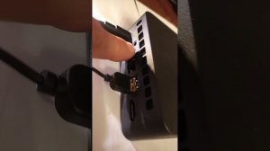 купил кабель ндми переходник на давай. а он не работает.