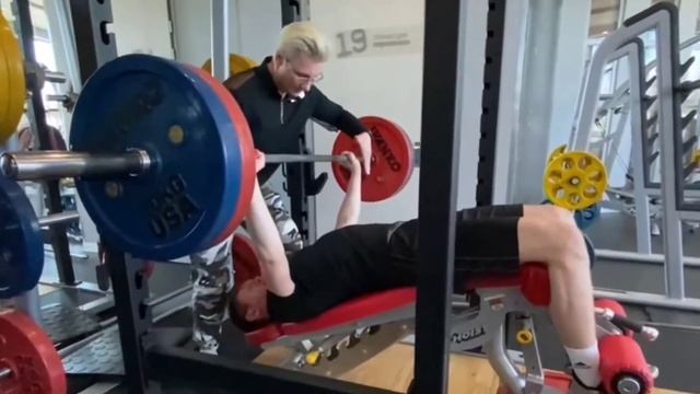 110 кг за 6-ТИНЕДЕЛЬНЫЙ марафон... смотреть онлайн