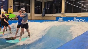 Поход на искусственную волну в Flow Moscow 2024 07 06