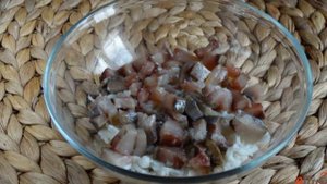 Сельдь под шубой с яблоками
