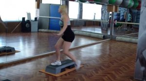 Танцевальная степ аэробика.