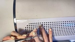 Снятие старого покрытия. Любительские ногти