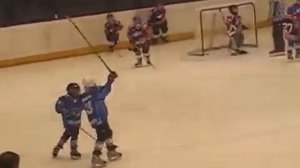 Самый быстрый гол детского хоккей!))