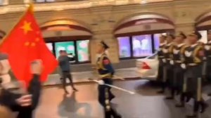 Китайские военные в центре Москвы репетируют свой торжественный марш к Параду Победы