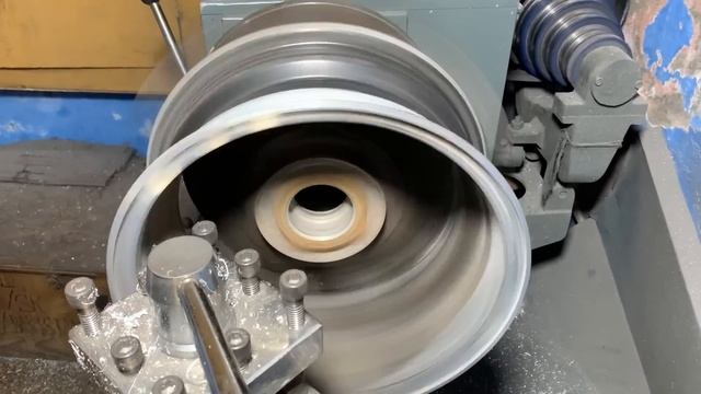 Восстановление старого литого диска автомобиля смотреть онлайн