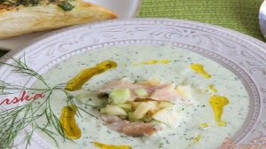 Йогуртовый холодный  суп с копченой форелью