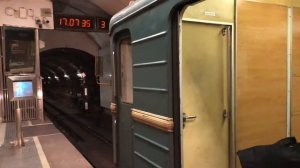 81-717/714.5М и 81-714.5М Перекраска Московский транспорт На станции Сретенский бульвар