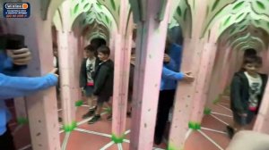 ПАРАДЕВИЧ И КАЯ ПРОХОДЯТ ЗЕРКАЛЬНЫЙ ЛАБИРИНТ