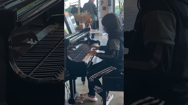 Fūr Elise at Talia’s Cafe смотреть онлайн