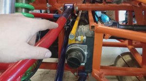 Решил перенести рулевую рейку, добавил перемычку для передних подкрылок