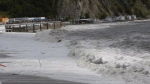Ольгинка, Туапсинский район. Дикий шторм на море, все смывает, купание запрещено